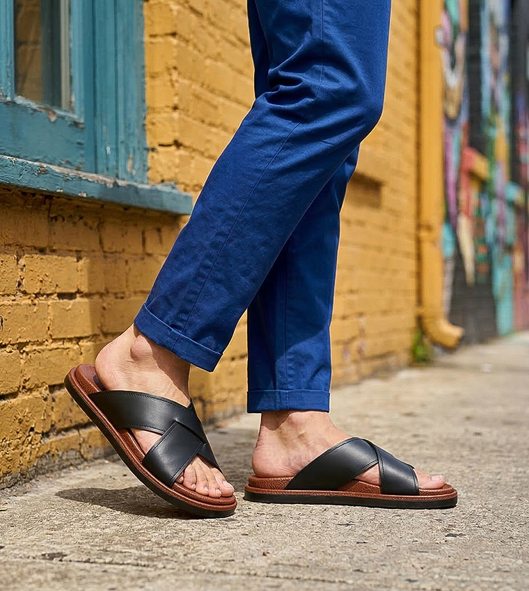 Textured Arabic Sandals