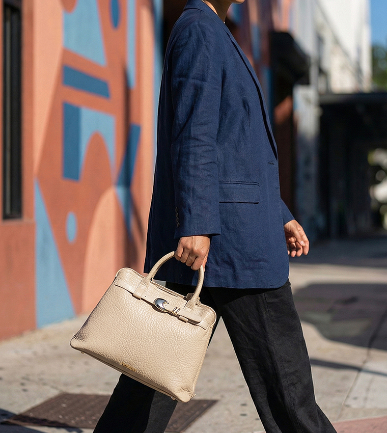 شنطة ساتشل بسحاب 