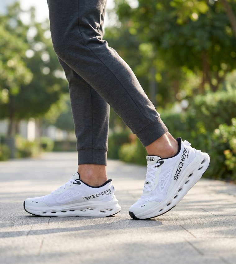 MAX CUSHIONING GLIDE-STEP Running Shoes