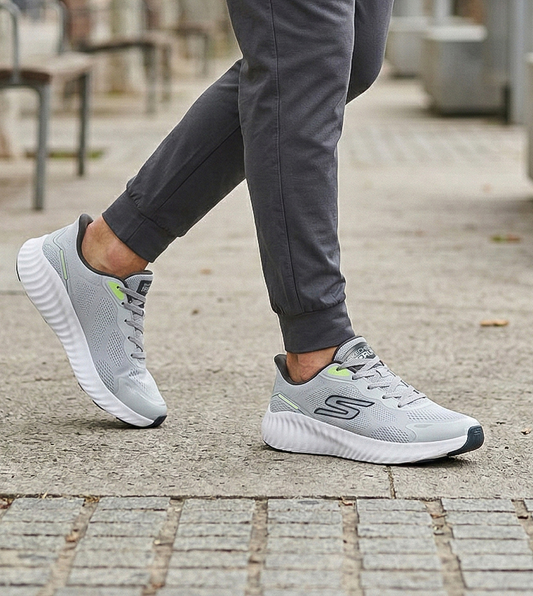 حذاء جو رن ناو بشعار ورباط