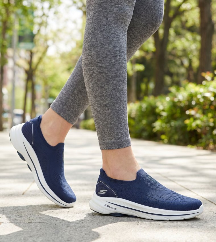 GO WALK 8 Slip-On Shoes