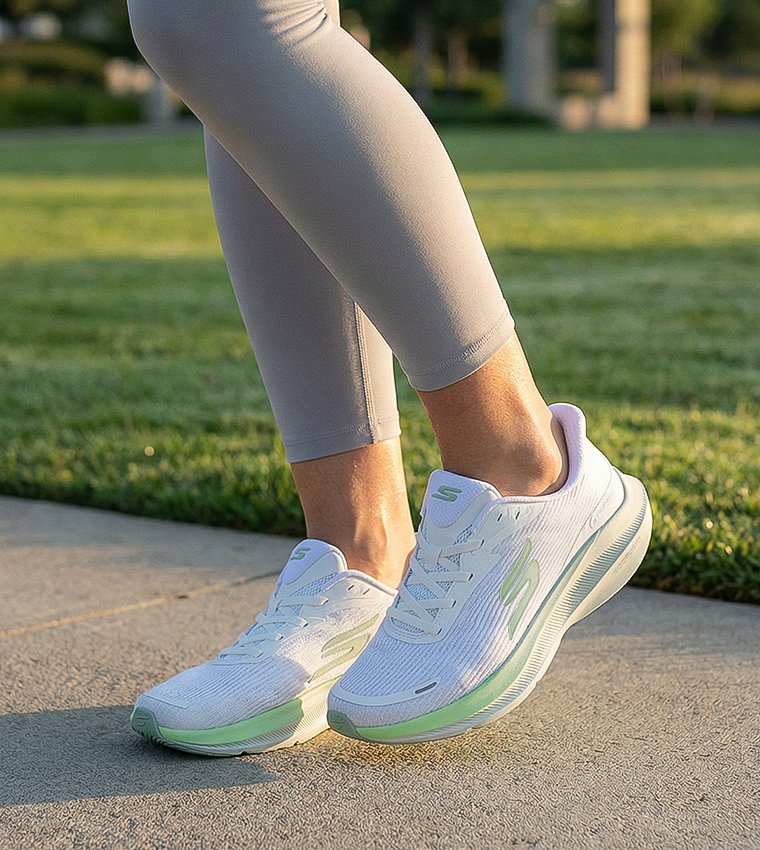 حذاء سليب أون أيرو بالس 