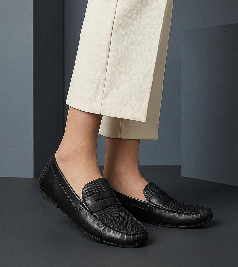 لوفر بمقدمة مستديرة 