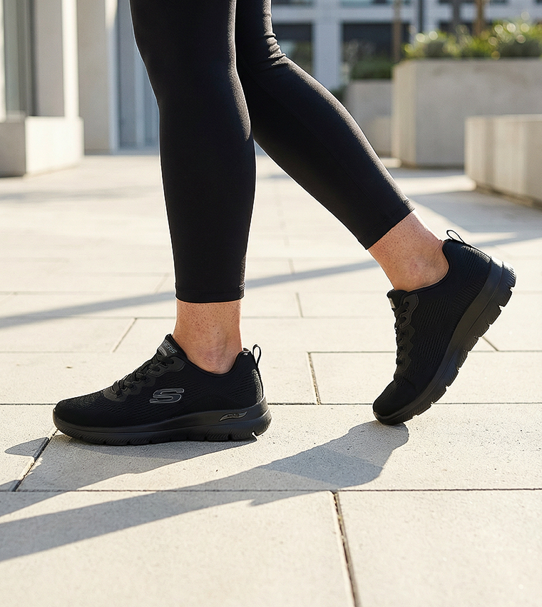ARCH FIT SUMMITS Runner Sneakers