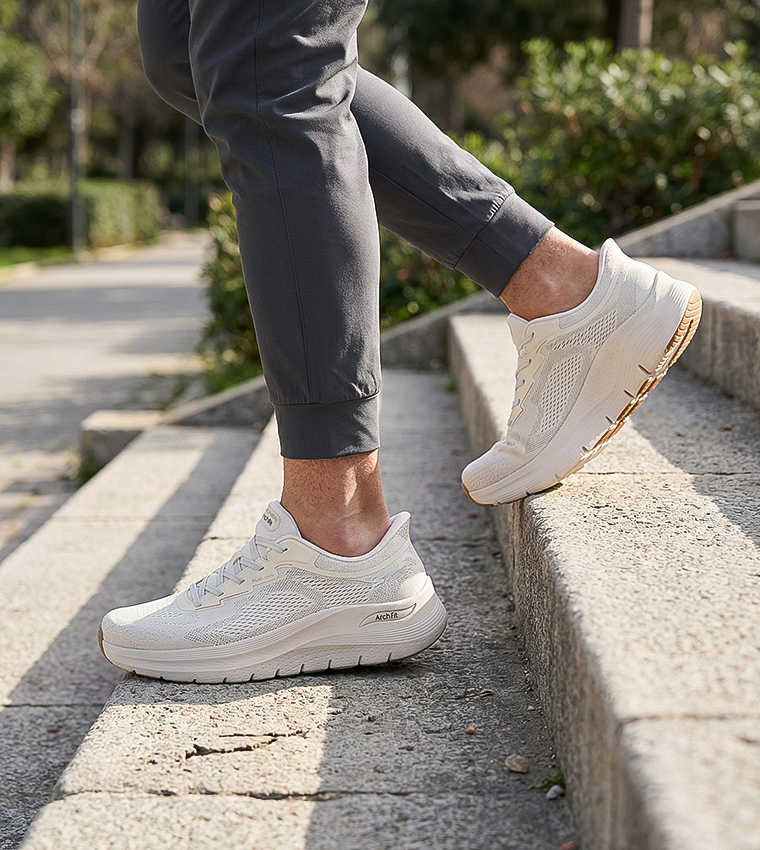 ARCH FIT 2.0 Slip-On Shoes