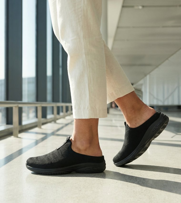 COMMUTE TIME Slip-On Mule Shoes