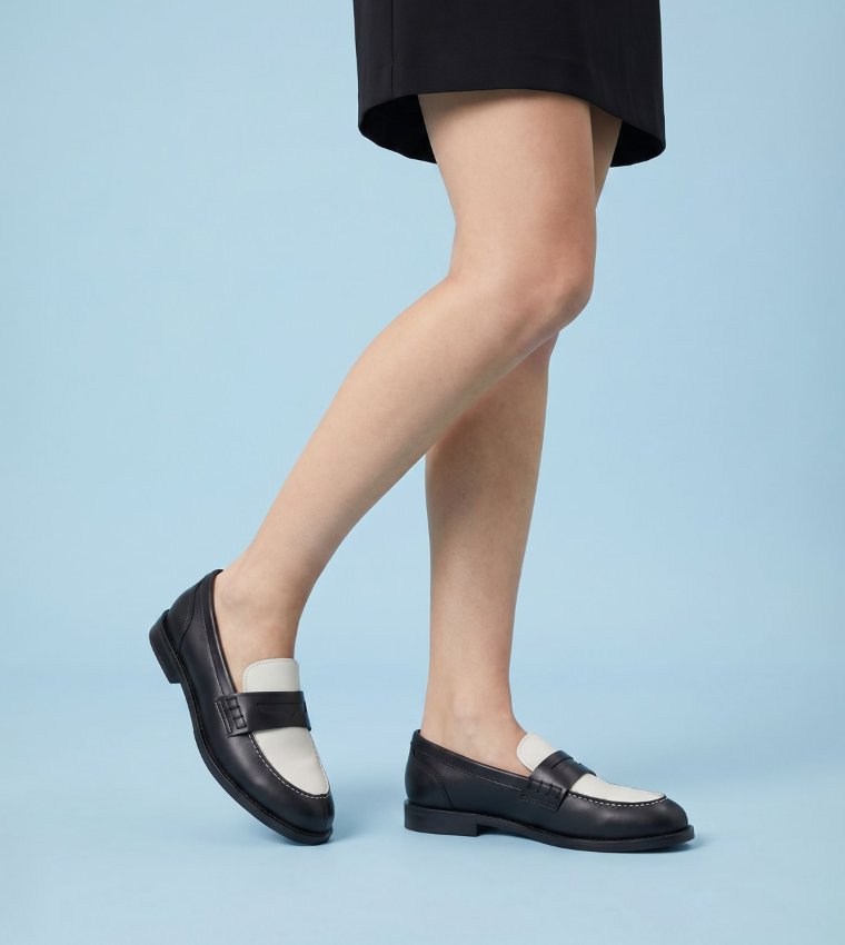 ADIBAEN Color Block Leather Loafers