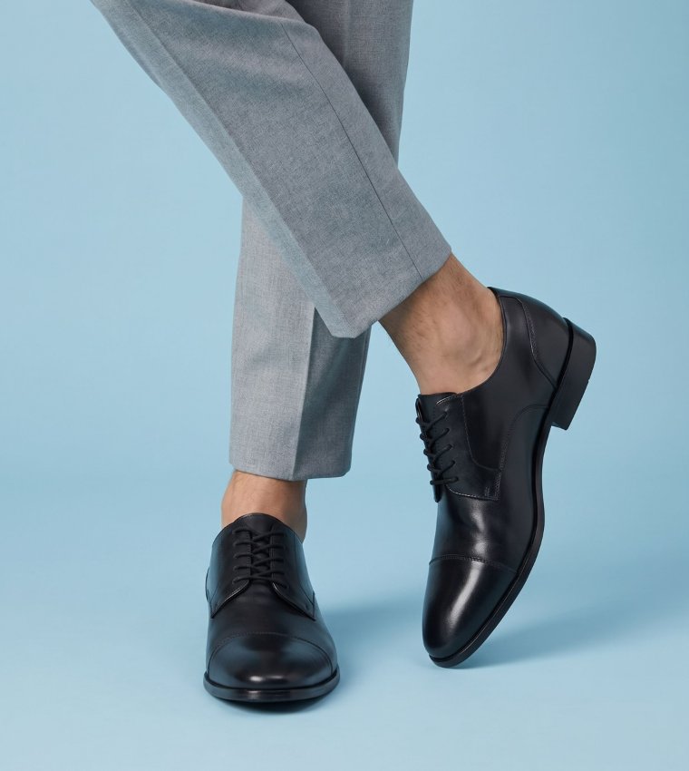 GREGORIO Textured Derby Shoes