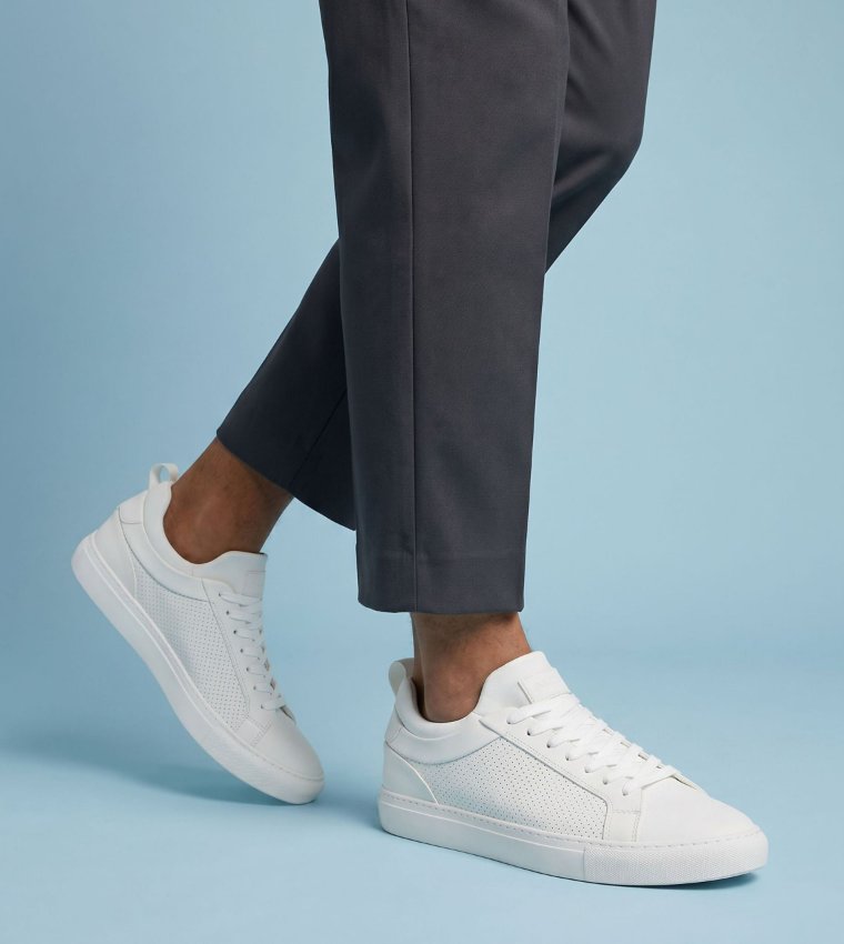 XAVIER Solid Lace-Up Sneakers
