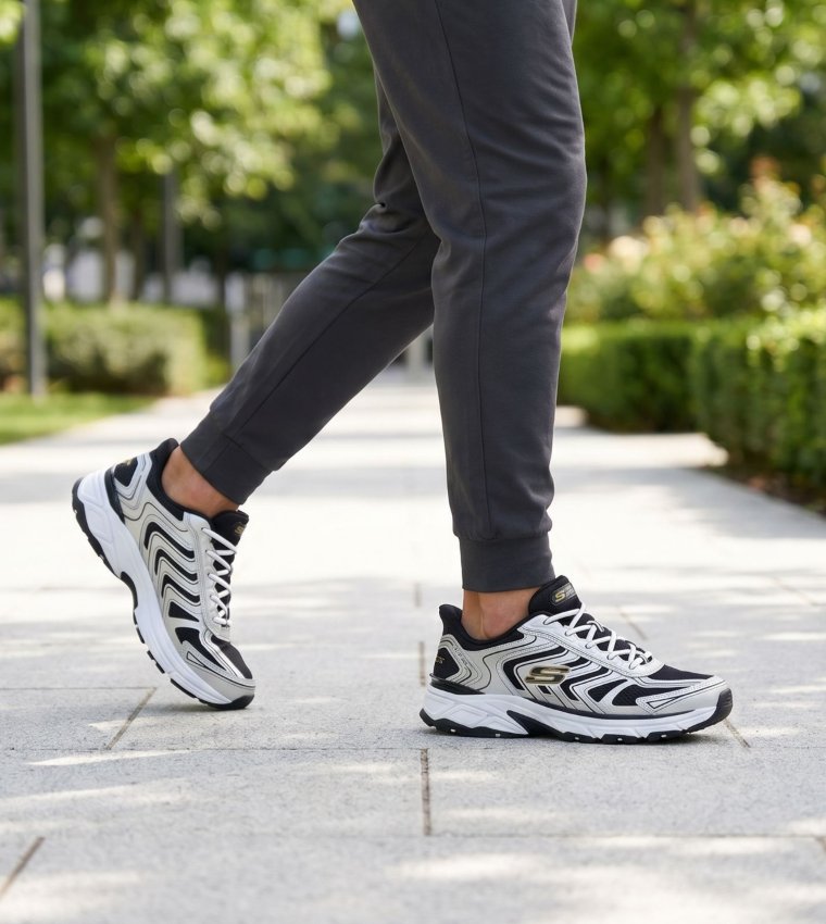 STAMINA Lace-Up Running Shoes