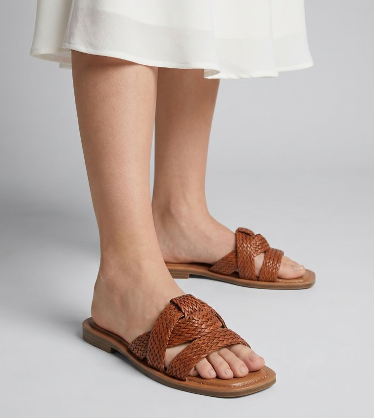 كول ات سبرنج  الصنادل المسطحة - حنطي Flat Sandals