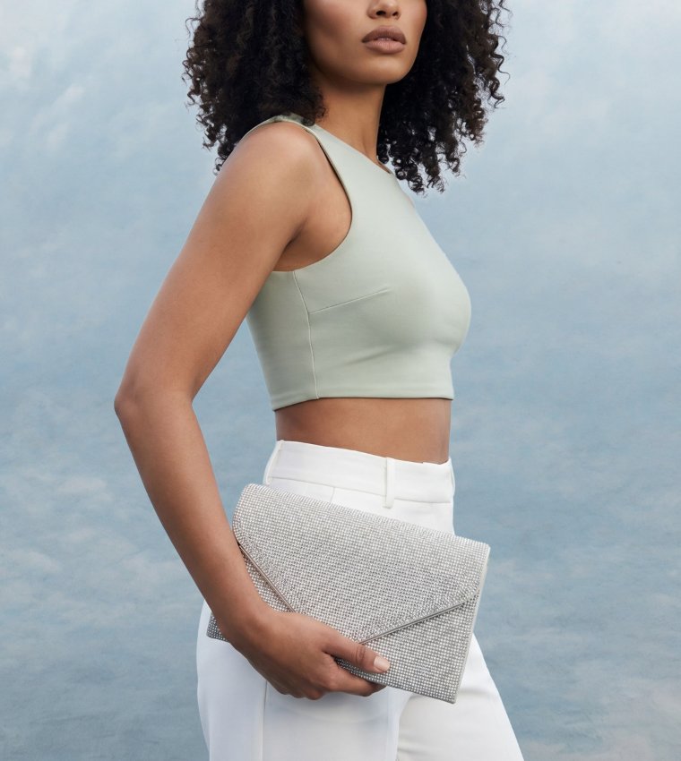 QWEENBEE Embellished Clutch