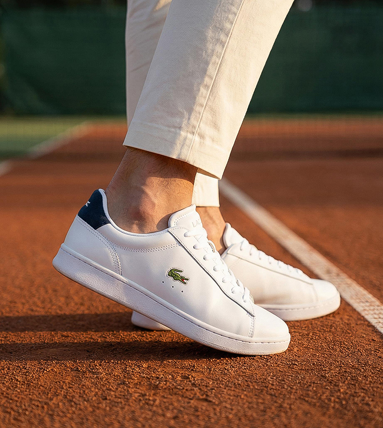 سنيكرز كارنابي سيت 224 1 برقبة قصيرة بشعار