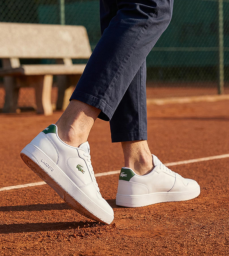 COURT ACE 225 1 Logo Embossed Low Top Sneakers