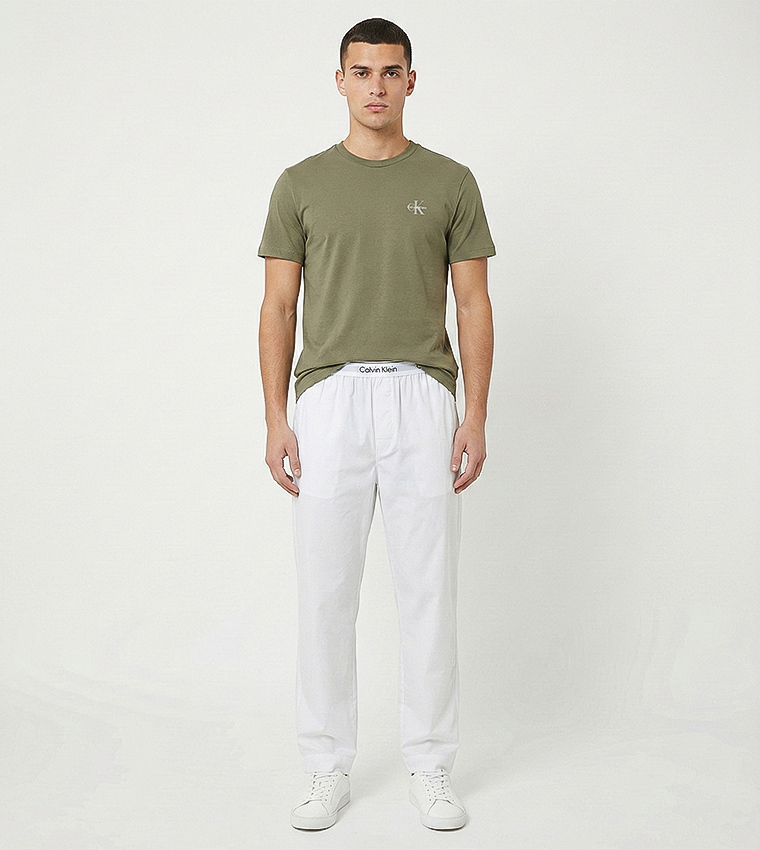 كالفن كلاين جينز  تيشيرتات بياقة دائرية  - زيتي  Round Neck T-Shirts