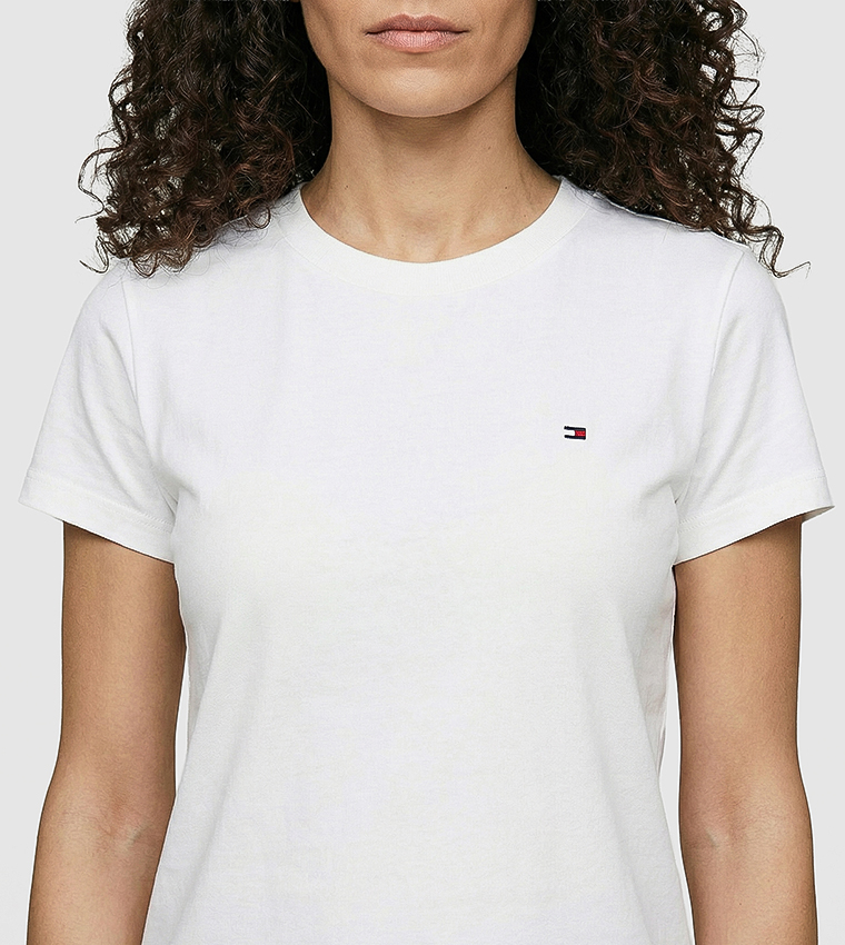 تيشيرت بشعار تومي مطرز