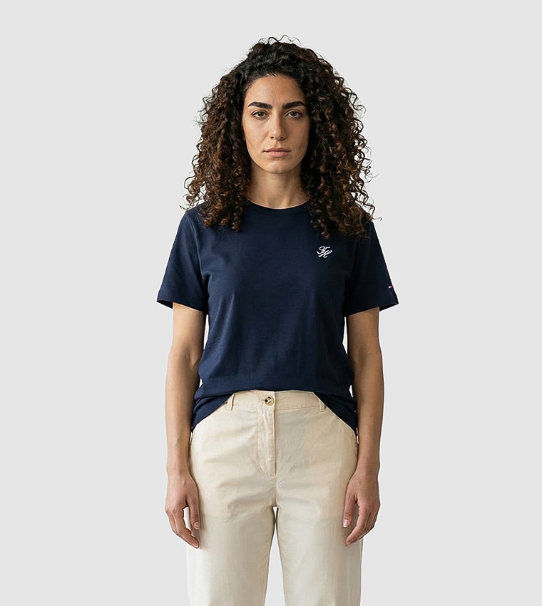 تيشيرت بقبة مستديرة مطرز مونوغرام