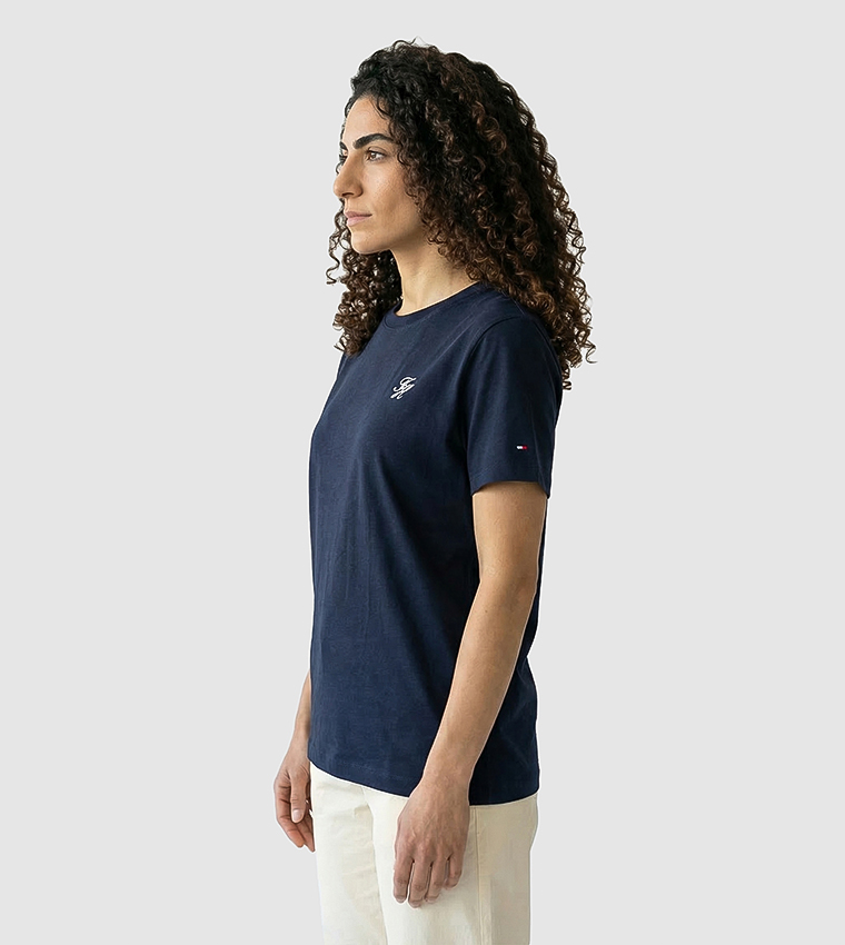 تيشيرت بقبة مستديرة مطرز مونوغرام