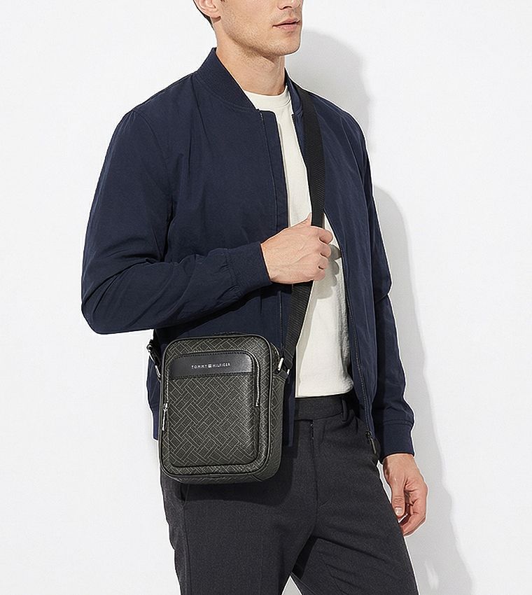 Tommy Hilfiger  Cross Body & Sling Bags - BLACK Cross Body & Sling Bags
