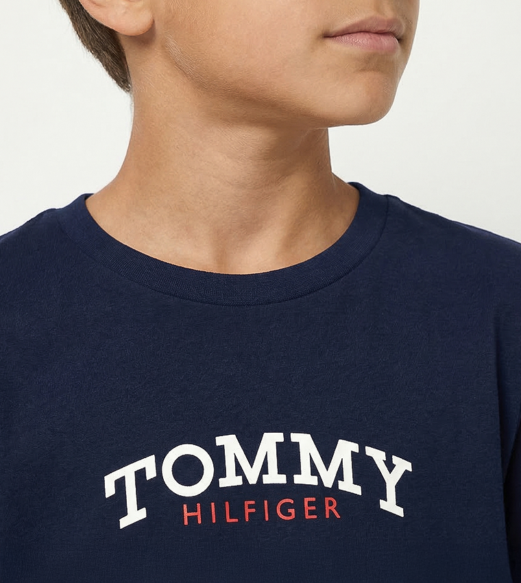 تيشيرت بقبة مستديرة وطبعة