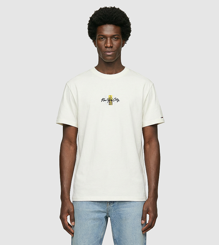 تيشيرت مطرز بكم قصير