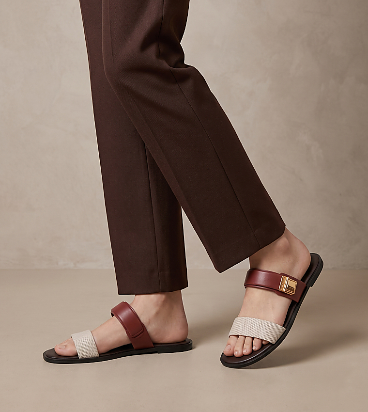 تشارلز آند كيث  الصنادل المسطحة - متعدد Flat Sandals