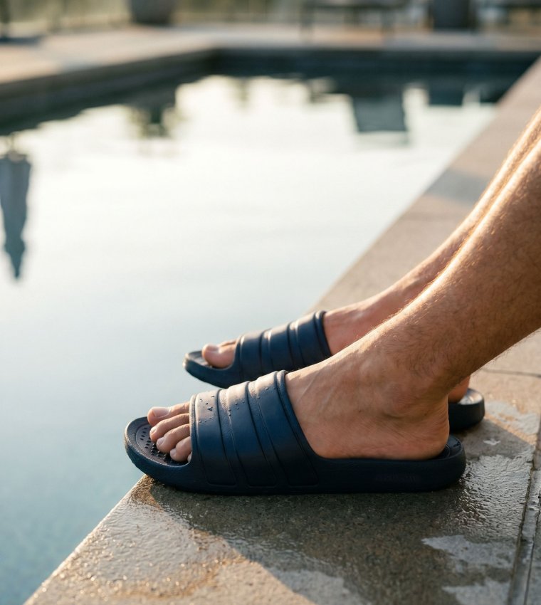 Adilette Flow Embossed Slides