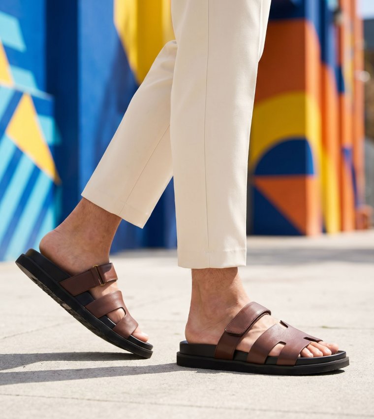 CARSON Lace-Up Sneakers