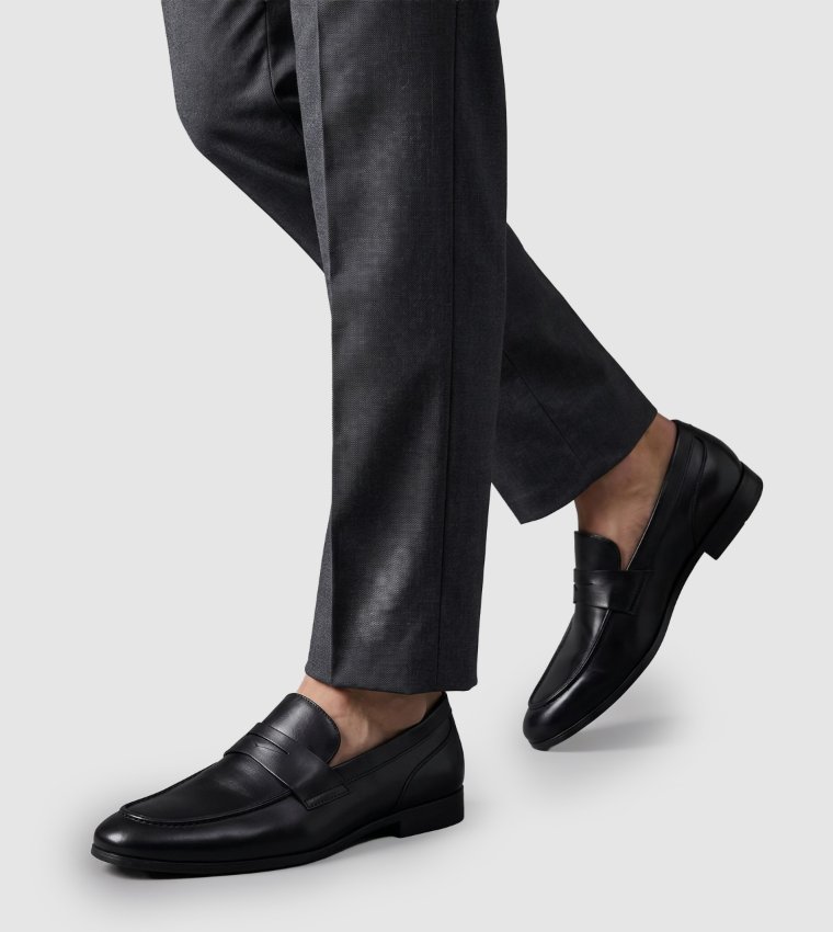 LAVENZA Solid Loafers