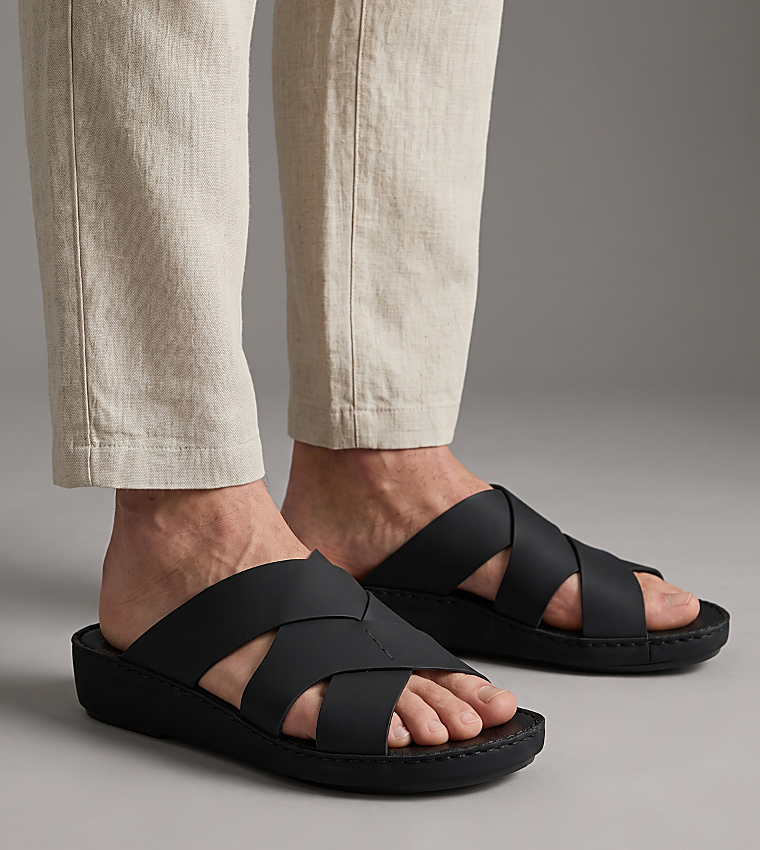 Solid Cut-Out Arabic Sandals