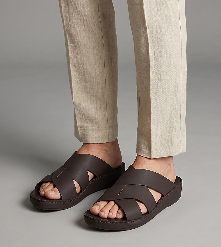 Solid Cut-Out Arabic Sandals