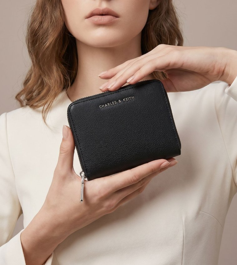 Basic Square Black Wallet