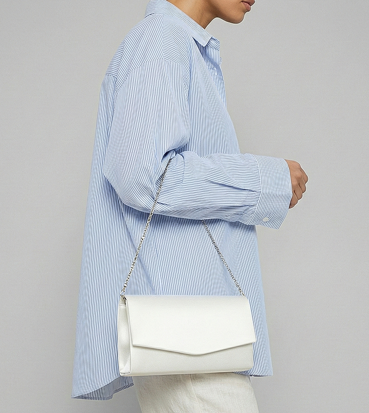 حقيبة كلاتش بسلسلة