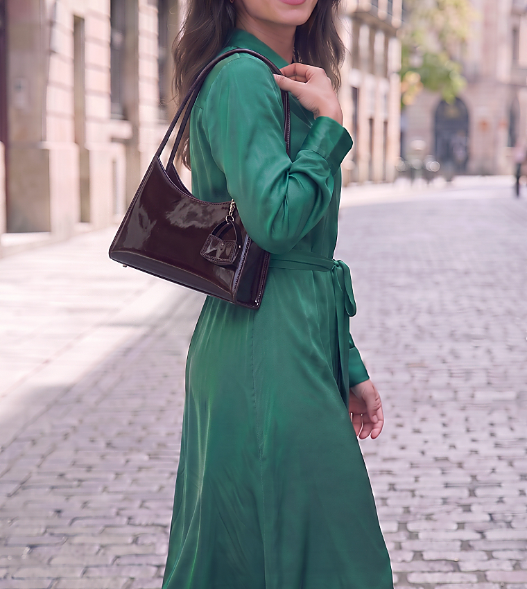 GEANNA Glossy Zippered Shoulder Bag