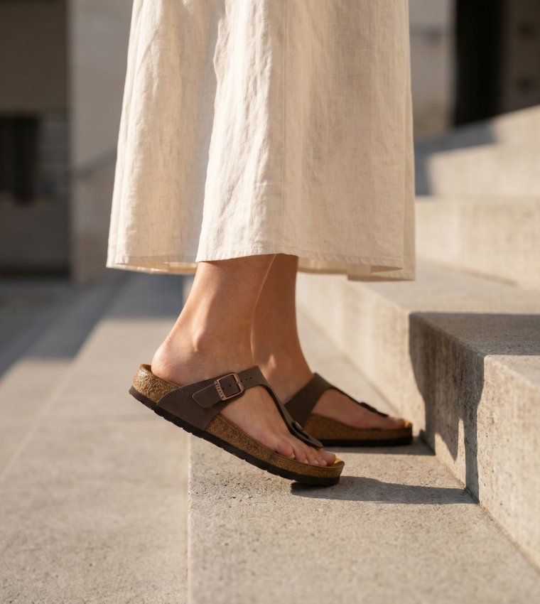Birkenstock  Flat Sandals - Brown 