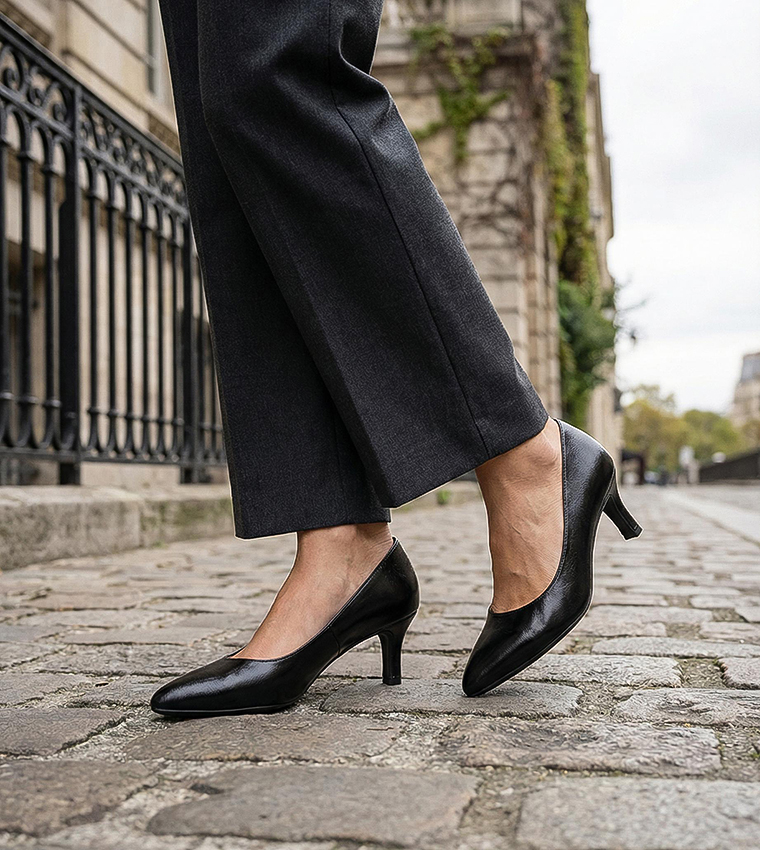 حذاء كعب بنقشة 