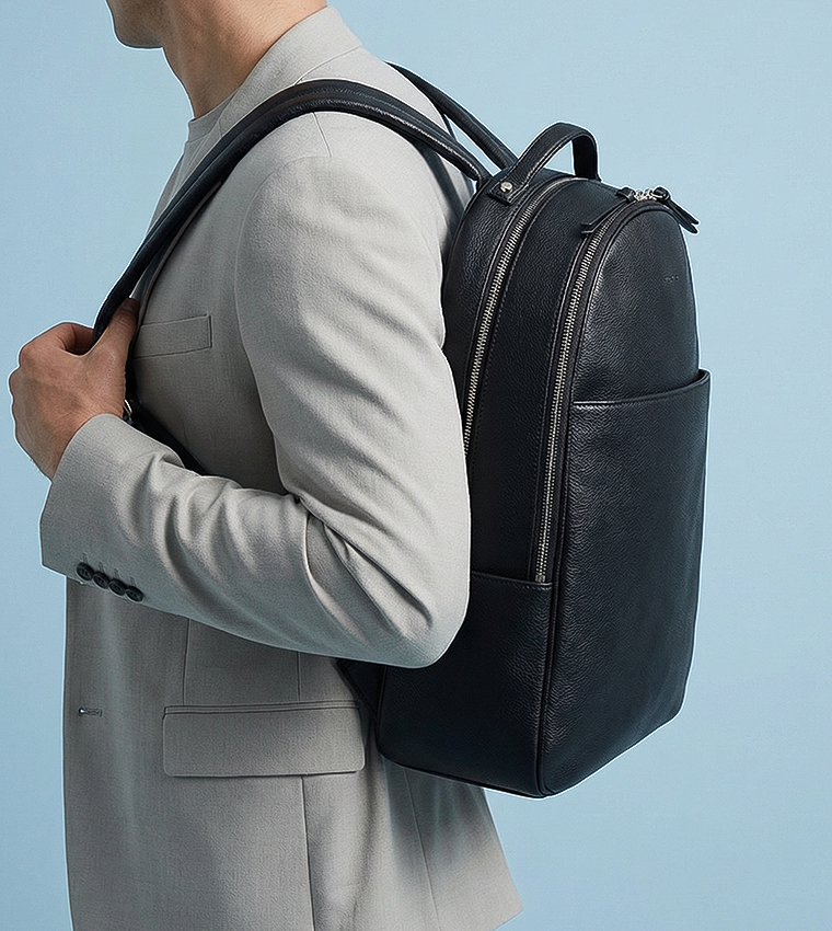 JAVENTARIELL Textured Zip Closure Backpack