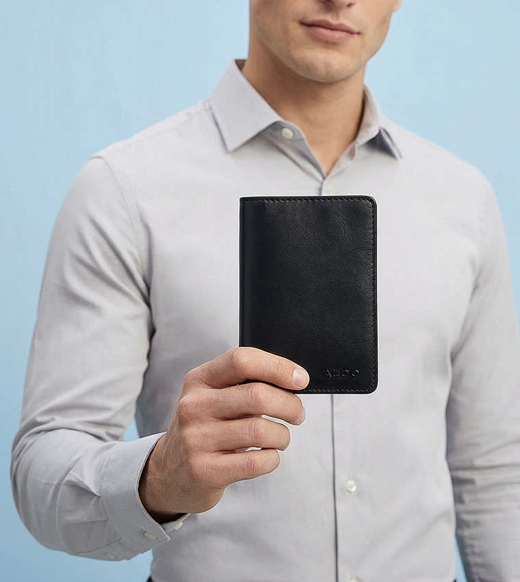 KEDERILOTH Logo Detail Bi-Fold Wallet