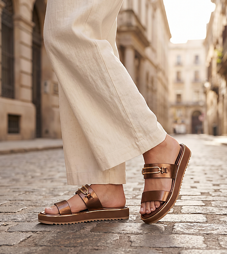 ألدو  الصنادل المسطحة - برونزي  Flat Sandals