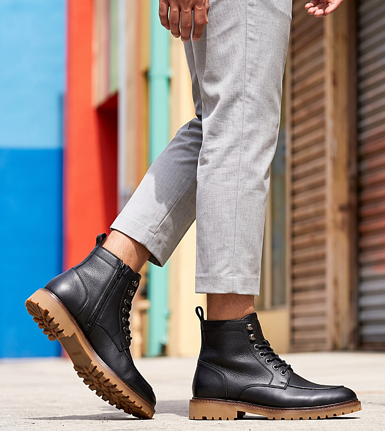PATROANE Solid Leather Lace-Up Boots