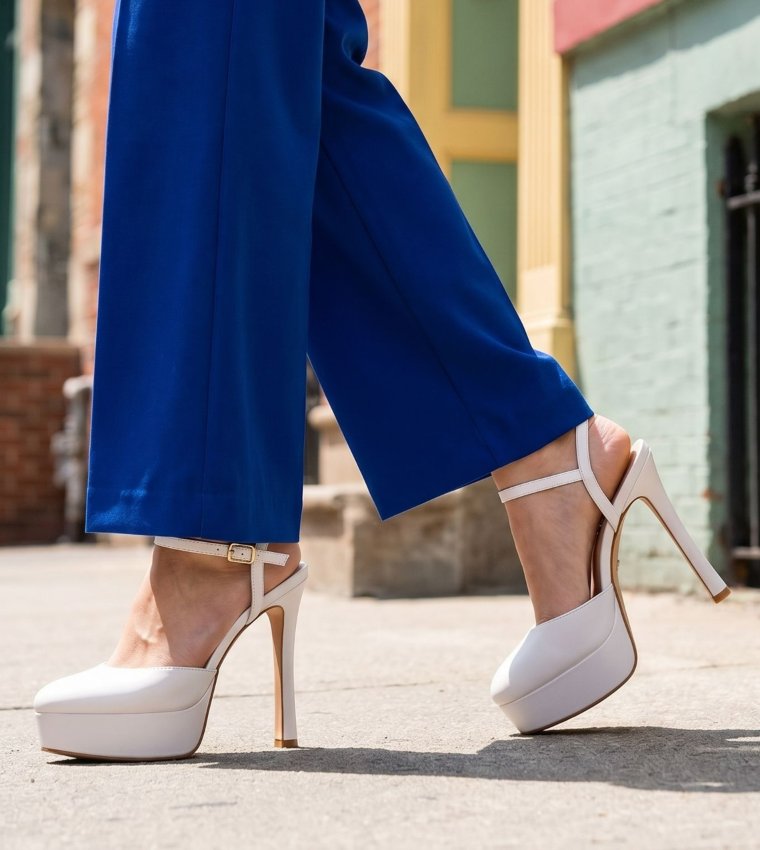 Steve Madden  Pumps - White Pumps