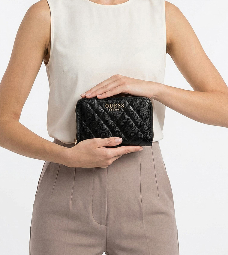 ISEMAY Quilted Medium Wallet