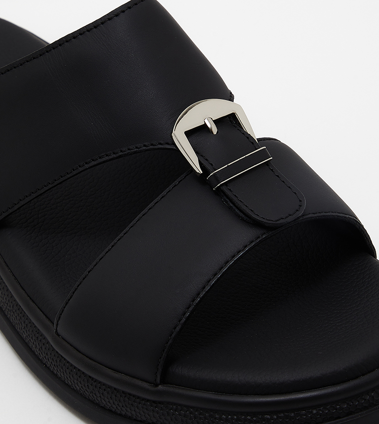 Textured Open-Toe Arabic Sandals