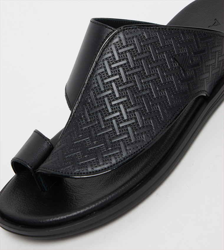 Textured Arabic Sandals