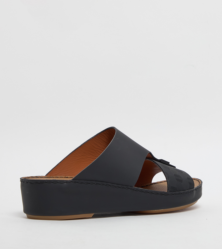 Textured Arabic Sandals