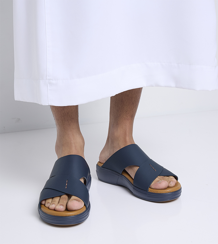 Solid Arabic Sandals