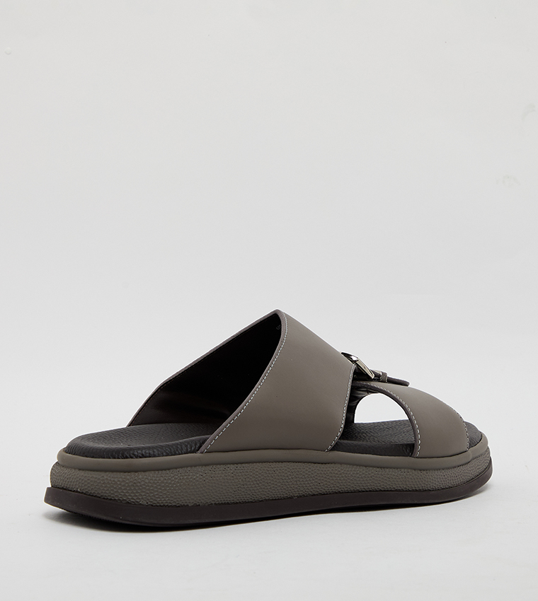 Textured Open-Toe Arabic Sandals