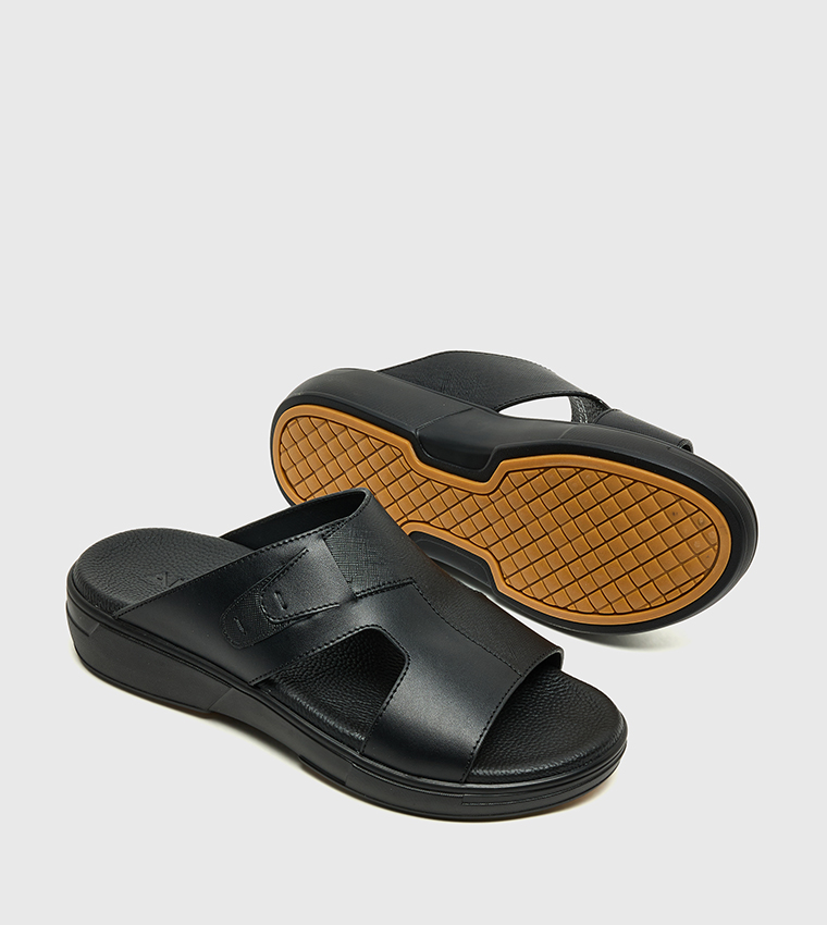 Textured Arabic Sandals