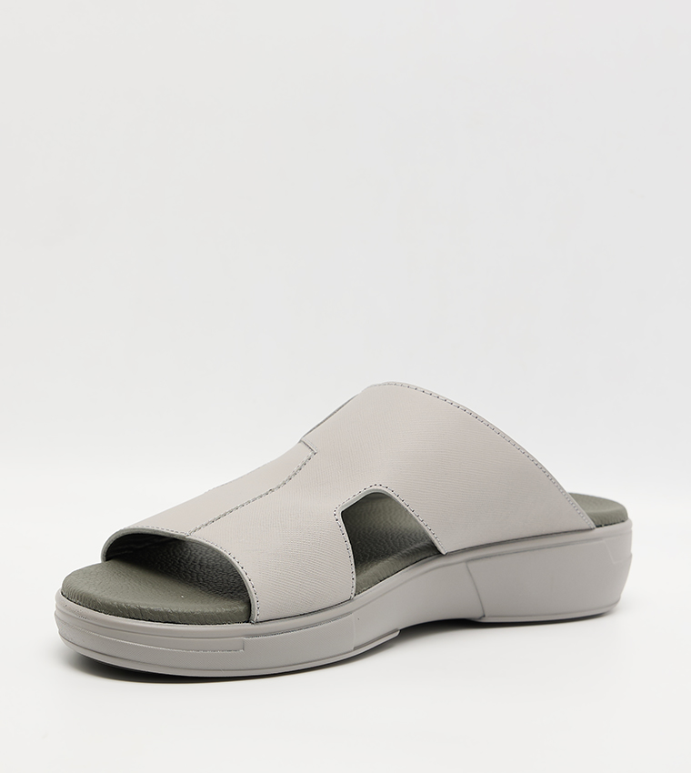 Textured Arabic Sandals