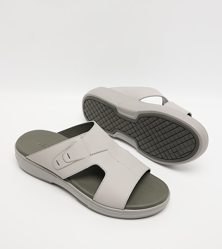 Textured Arabic Sandals